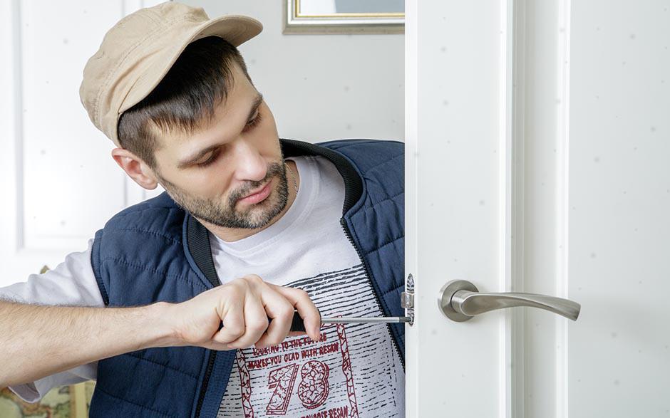 ouverture de porte claquée serrurier Le Vésinet